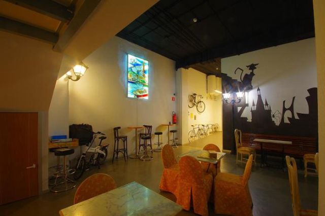 All Iron Hostel - Bilbao