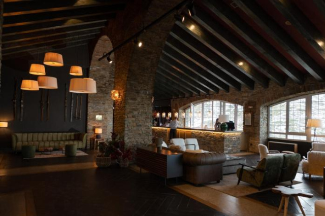 Zier Yabu Hotel - Sierra Nevada