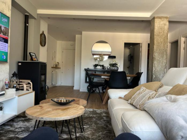 San Bernardo Apartamento de lujo con ascensor, Wifi y vistas a Collarada - Jaca