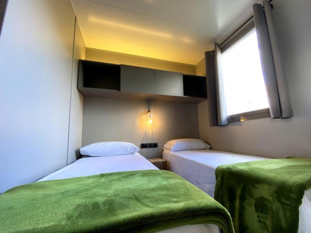 Pyrenees Bungalow Hotel - Puigcerda