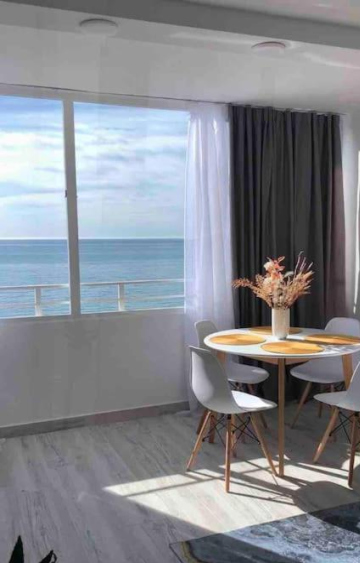 Apartamentos de Benidorm, playa Poniente, España