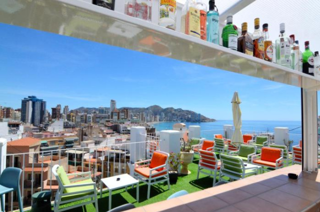 Hotel Queens - Adults Only - 貝尼多姆