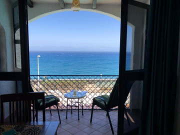 Panoramic Ocean View Apartment