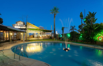 MS Tropical Hotel