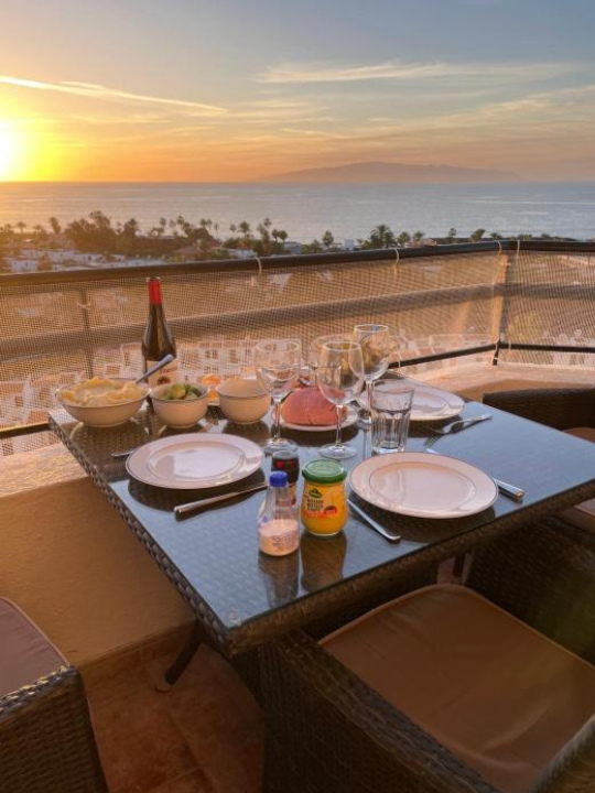 Cozy ocean and La Gomera view appartment - Playa de las Americas