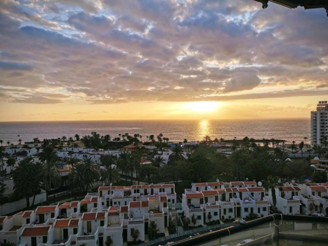 Cozy ocean and La Gomera view appartment - Playa de las Americas