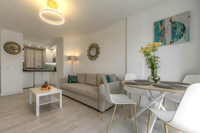 Newly reformed apartment with sea view and pool, near the beach, in Playa de Las Americas - Playa de las Americas