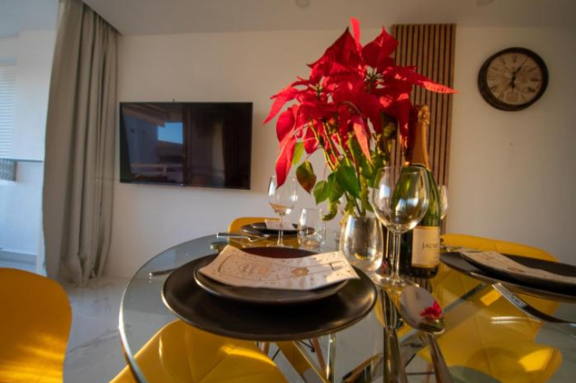 Ponderosa 611, Las Americas, One Bedroom Apartment with Large Terrace and Ocean View, Next to Siam P - Playa de las Americas