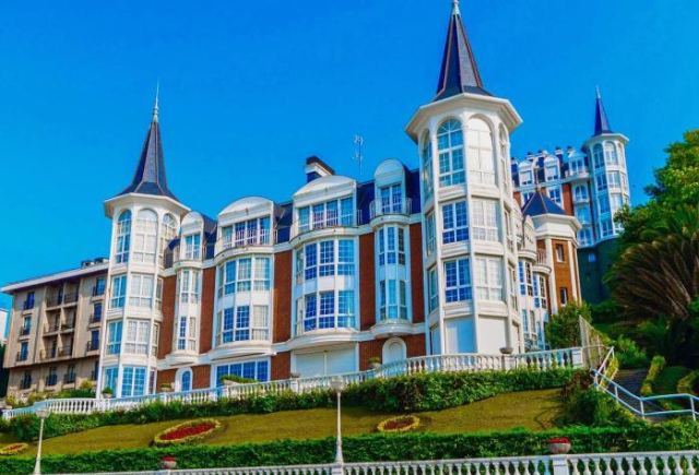 Crown of La Concha Beach - San Sebastian