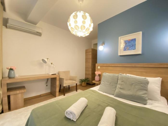Flat w Backyard 10 min to Taksim and Citys Mall - Istanbul