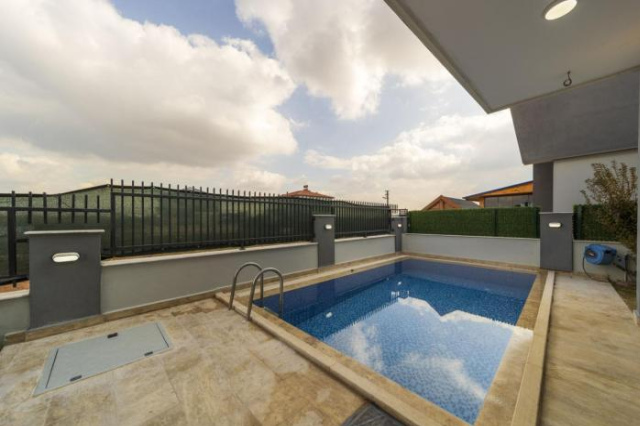 Villa with Pool Garden and Terrace in Antalya - Antalya