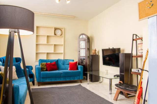 Vibrant and Central Flat in Karsiyaka near Sea - Izmir