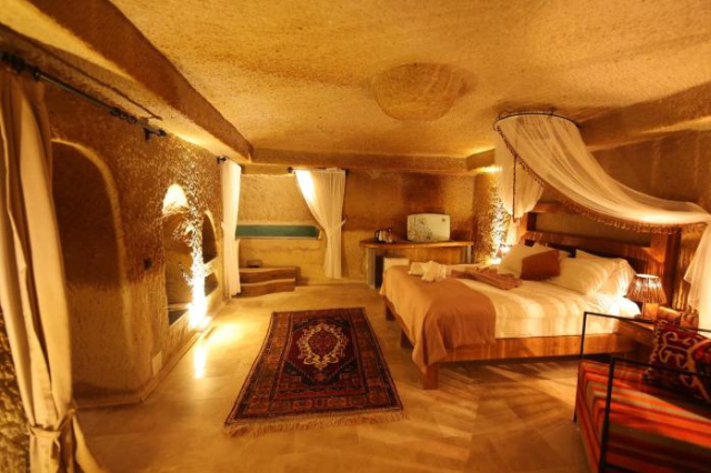 Alice in Cappadocia - Uchisar
