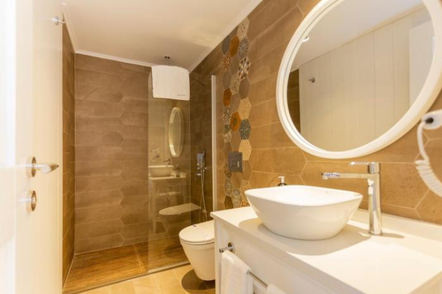 Alp Suites Limon - Akyaka