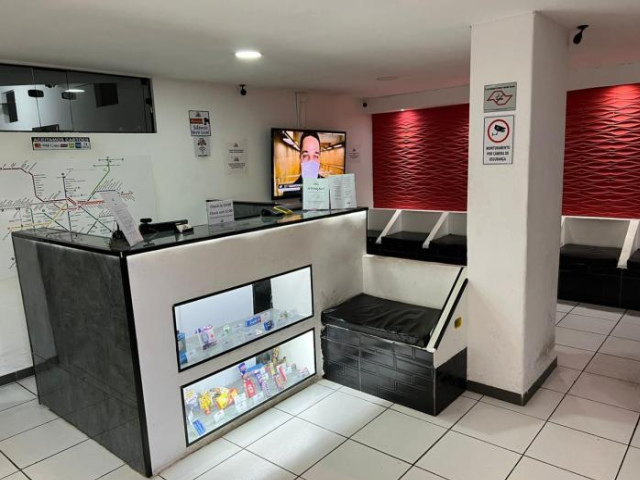 State Hostel - Em frente ao Metrô - 聖保羅