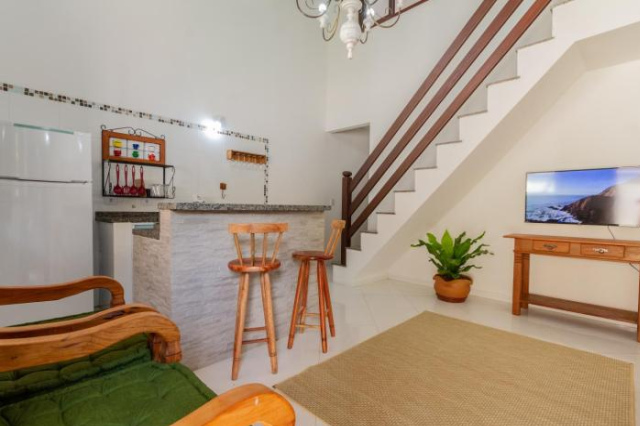 Casa em Vila com Piscina e Acesso à Cachoeira - Paraty