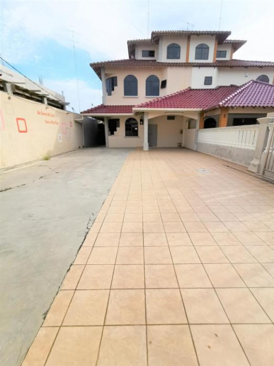 Warni Villa 8 Whole Or Room - Muar
