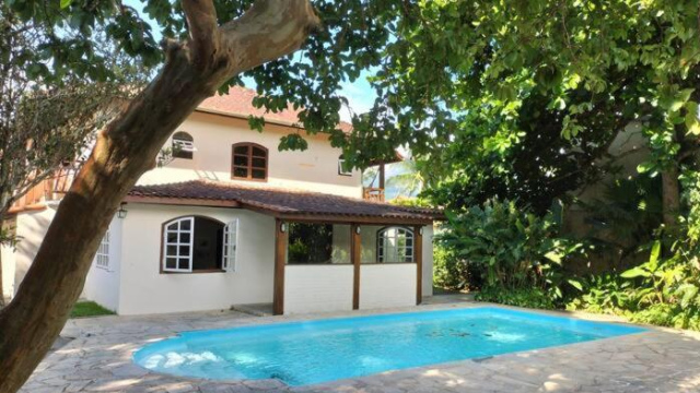 Casa com 6 Suites, piscina e estacionamento - 伊利亞貝拉
