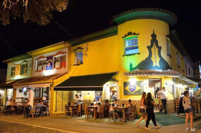 Casa Cinematográfica Próxima Praia & Vila, Wifi - Ilhabela
