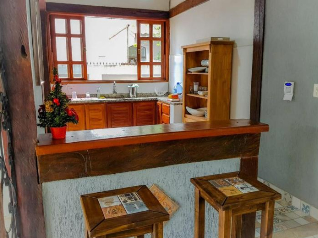 Casa com piscina, bem localizada - Bonito