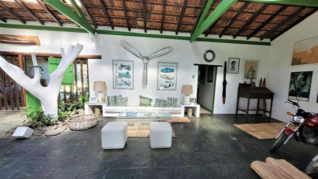 Linda casa com piscina a poucos passos da praia - 布希奧斯