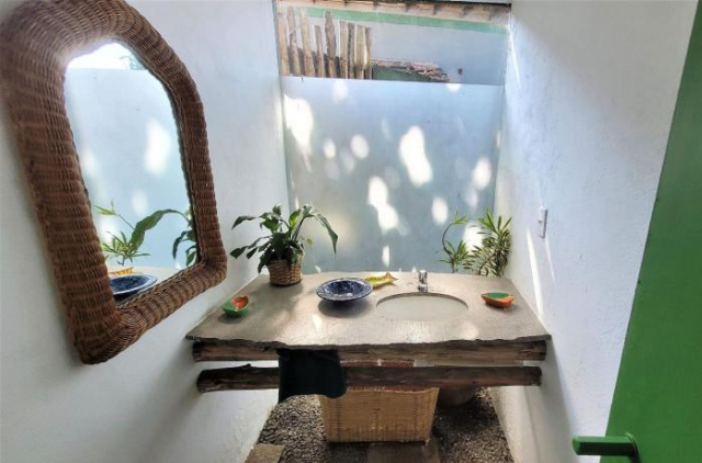 Linda casa com piscina a poucos passos da praia - 布希奧斯
