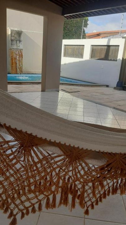 Casa em Natal Cond. Fechado com Piscina-03 Suítes - Natal
