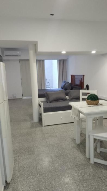 Monoambiente con Patio Exelente ubicación en el Centro