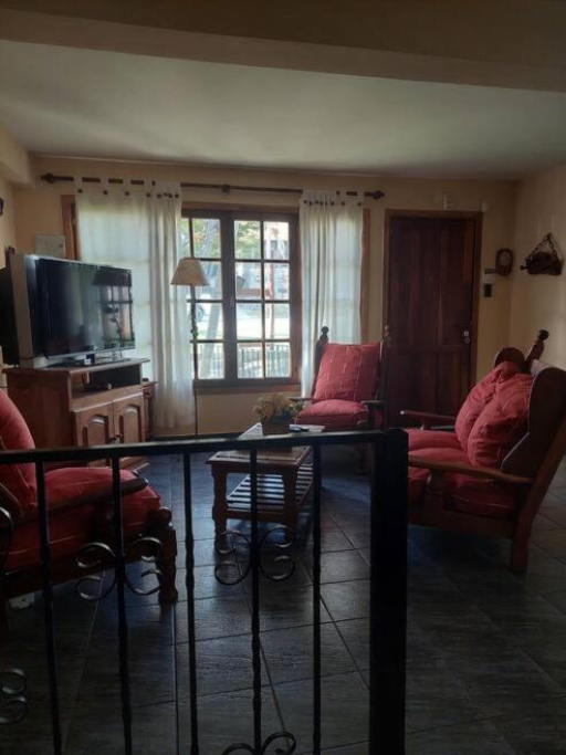 Casa luminosa en entorno natural. - 烏斯懷亞