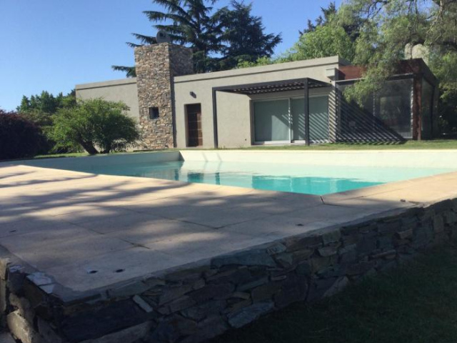 Casa Quinta, Pileta, Sector Deportivo, 5000m2 Verdes - Tandil