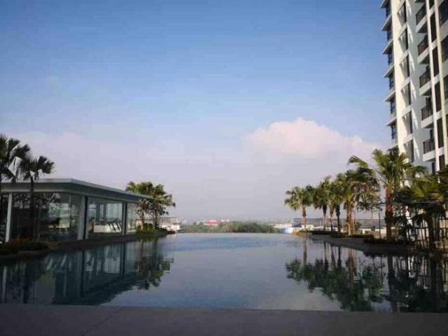 Pool View Calla Lily Studio with Wifi - 加影