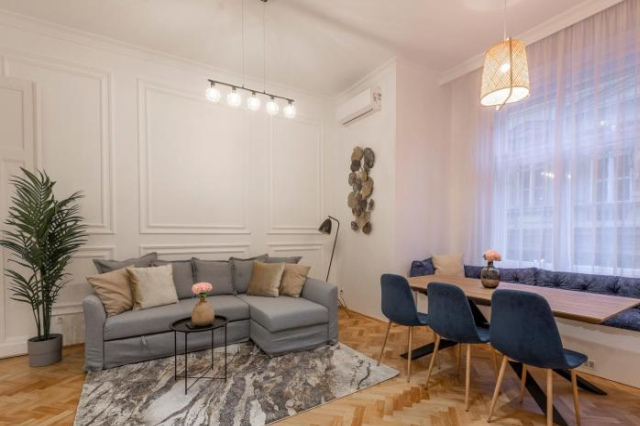 Glamorous Modern Apartment in the Heart of Budapest - Budapest