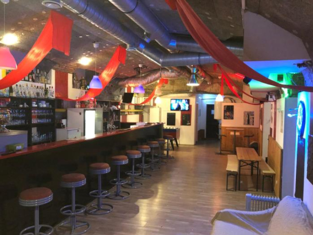 Whole basement former pub for stag do, bachelor House party flat - 布達佩斯