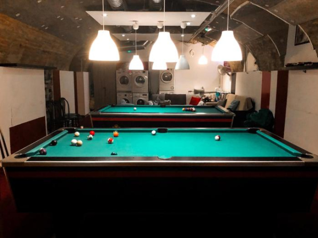Whole basement former pub for stag do, bachelor House party flat - 布達佩斯