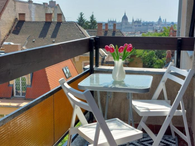 Rose Hill 4 - Budapest