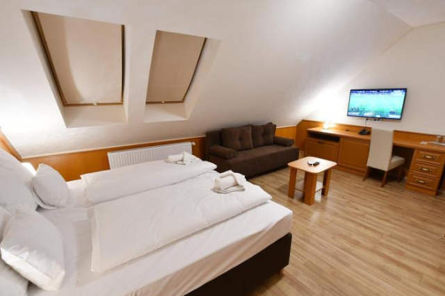 Barbakan Hotel - Pecs