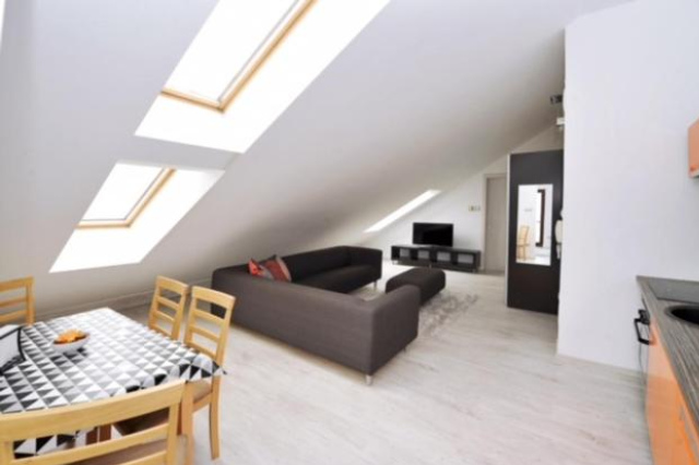 iHome Apartment 2.0 - 佩奇
