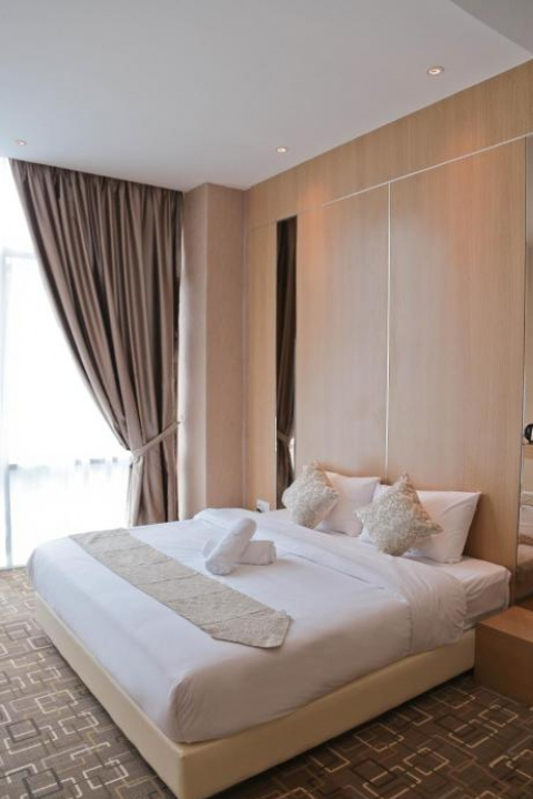 Top Holiday Hotel - Seri Kembangan