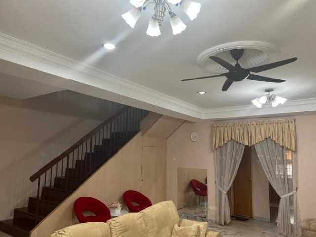 D'Lestari Homestay - Seri Kembangan