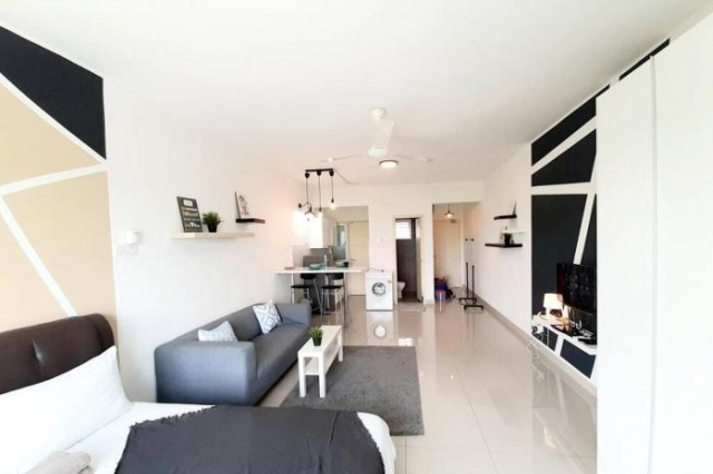 Home Comfort Homestay @ Galleria Equine Park - Seri Kembangan