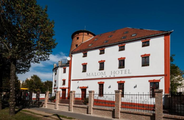 Malong Hotel - Debrecen