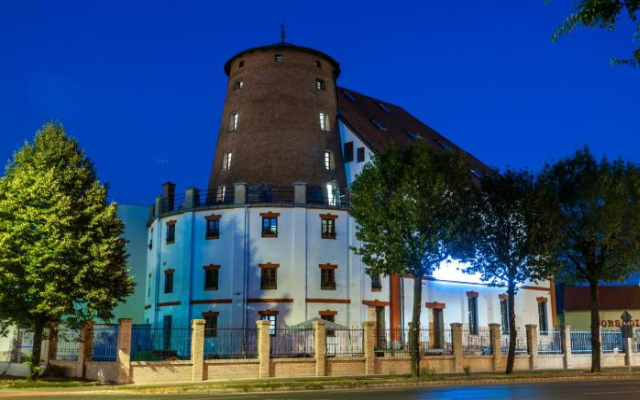 Malong Hotel - Debrecen