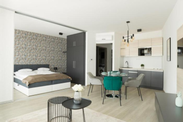 Parizs Garden Apartments