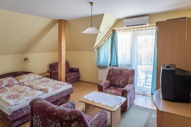 Flora Villa - Heviz