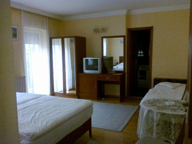 Cesta Pezzou Hotel - Sarvar