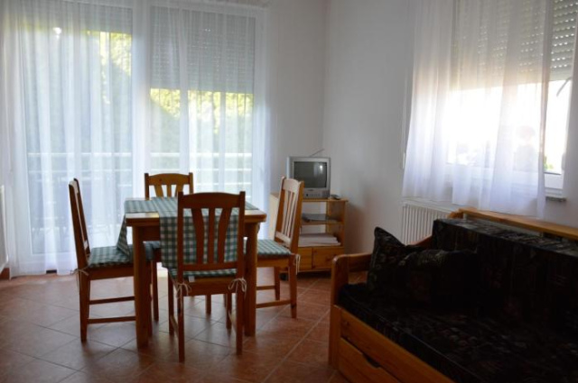 Aiman Apartment - Buk