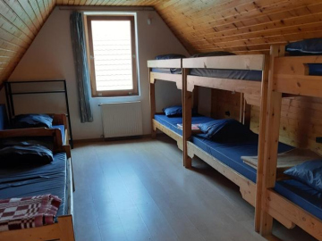 LÁSZLÓ Turistaszálló