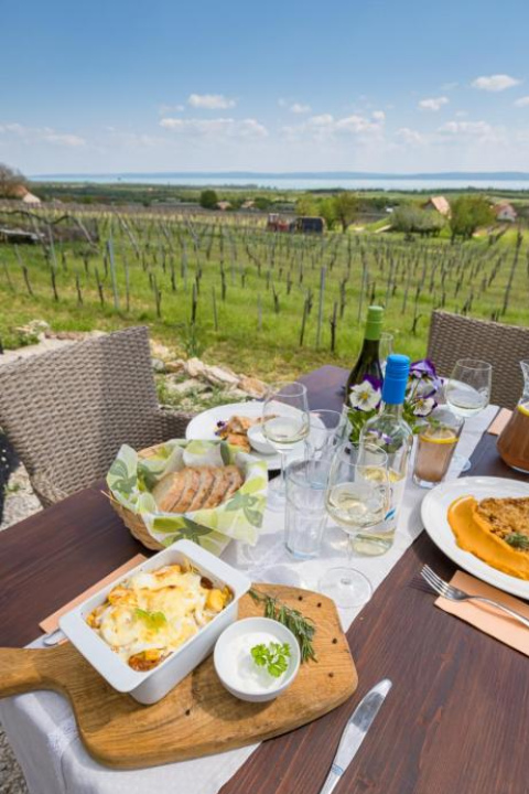Tagyon Birtok Mandula Apartmanház - Lake Balaton