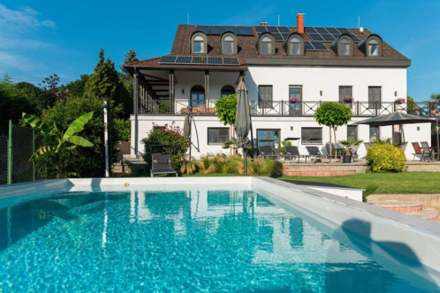 Katzer Villa - Lake Balaton