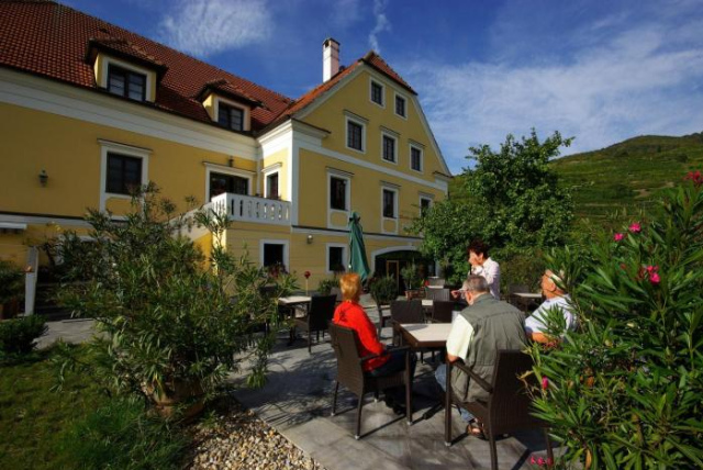 Hotel garni Weinberghof & Weingut Lagler - Danube